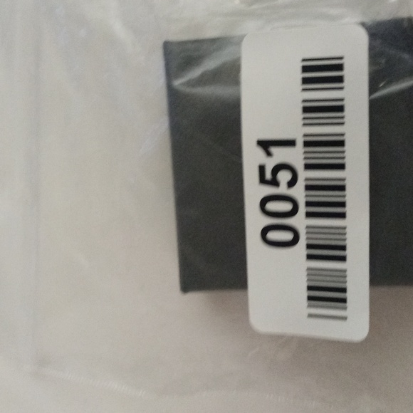 925 Sterling Silver Cubic Zirconia Stud Earrings - Brand New - Picture 4 of 4